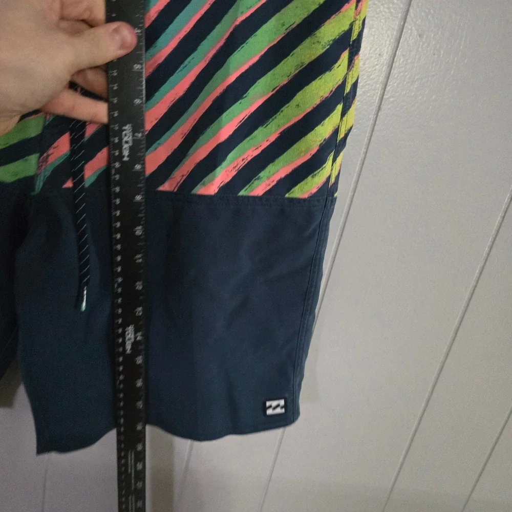 Billabong Board Shorts Mens 34 Navy Blue Neon Striped Recycler Fifty50‎ Pro
